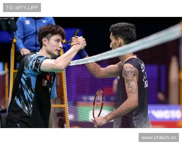 石宇奇训练完直接打车去喝三杯冰美式，这人是拿咖啡当水喝的？