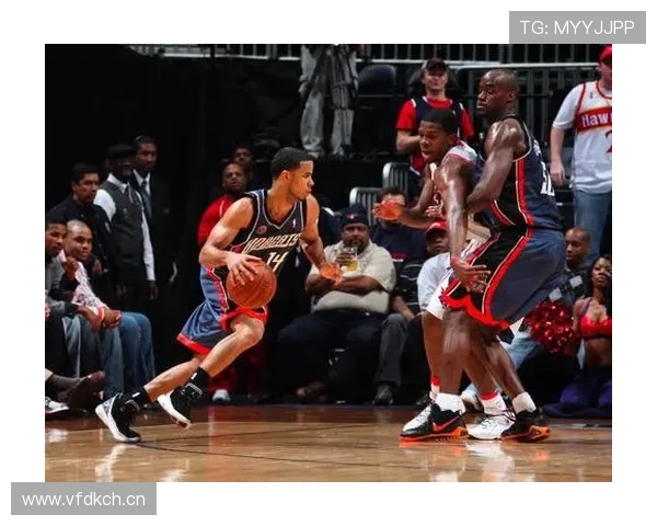 乔·约翰逊挡拆拉开空间提升三分效率明显优于队友